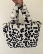 Load image into Gallery viewer, CHEETAH PRINT FAUX FUR BAGS