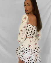 Load image into Gallery viewer, WHITE FLORAL PRINT TWO PIECE SET